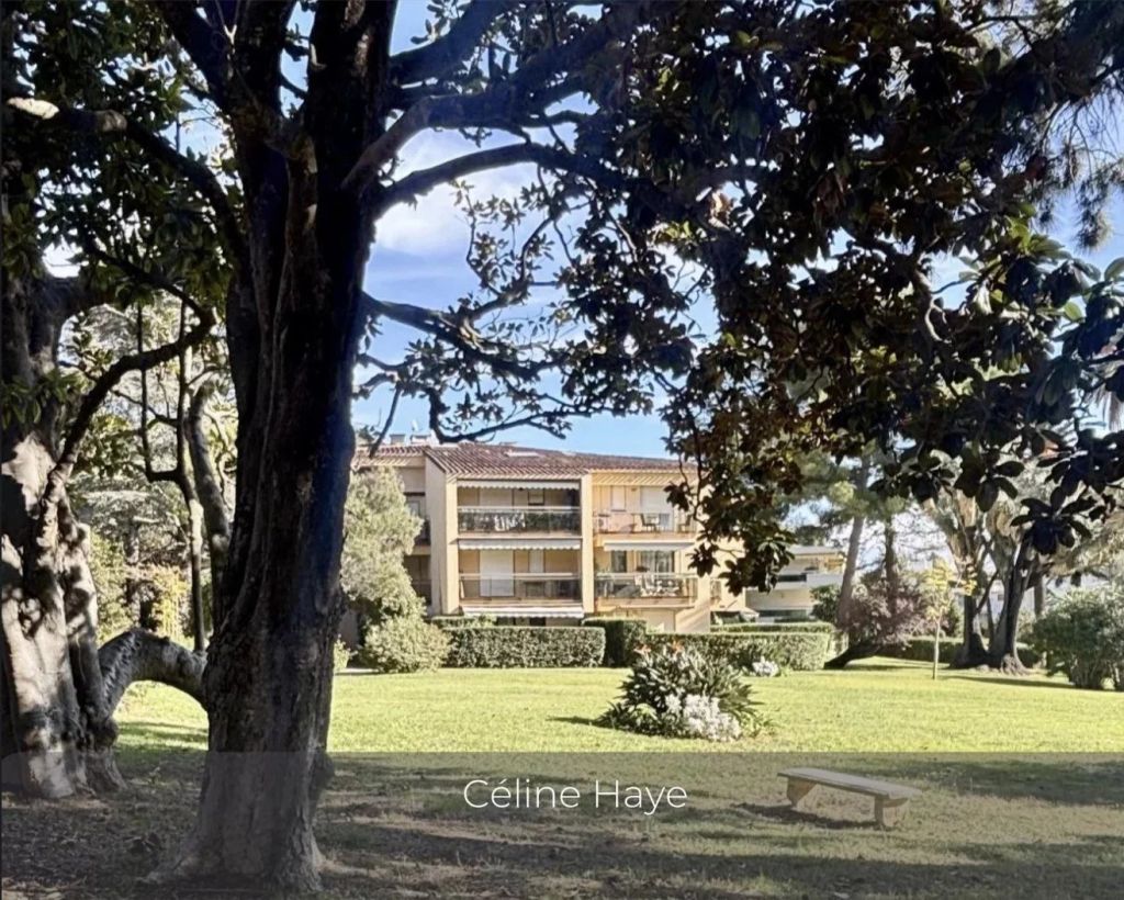 Vente Vente Studio Cannes - Réf. 12010  - Mandataire immobilier Céline Haye - image 1