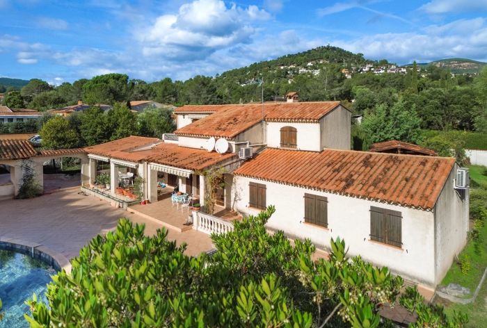 Roquebrune-sur-Argens 83520 – Villa