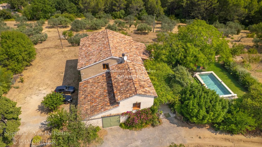Propriété 440 m²