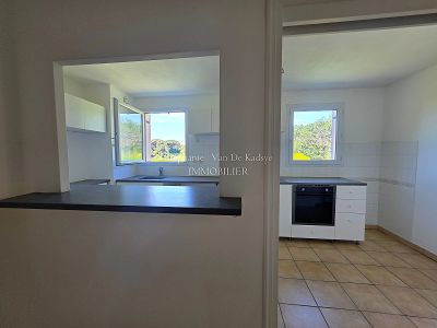 Vente Appartement Fréjus - Réf. 12764   - Mandataire immobilier Stéphanie Van De Kadsye - image 4