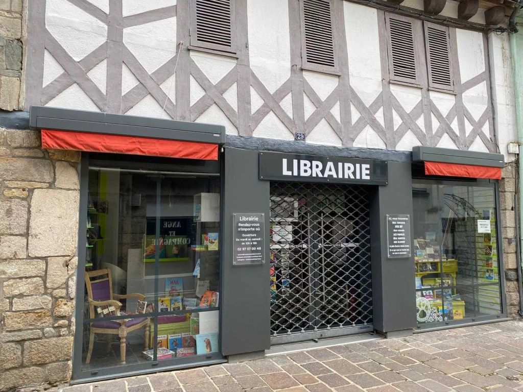 Vente Vente Immeuble Pontivy - Réf. 11732  - Mandataire immobilier Julien Stil - image 1