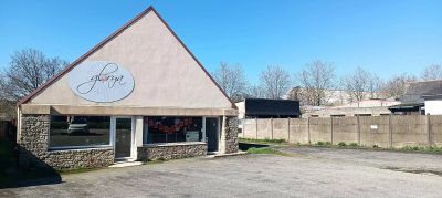 Local commercial 319 m²
