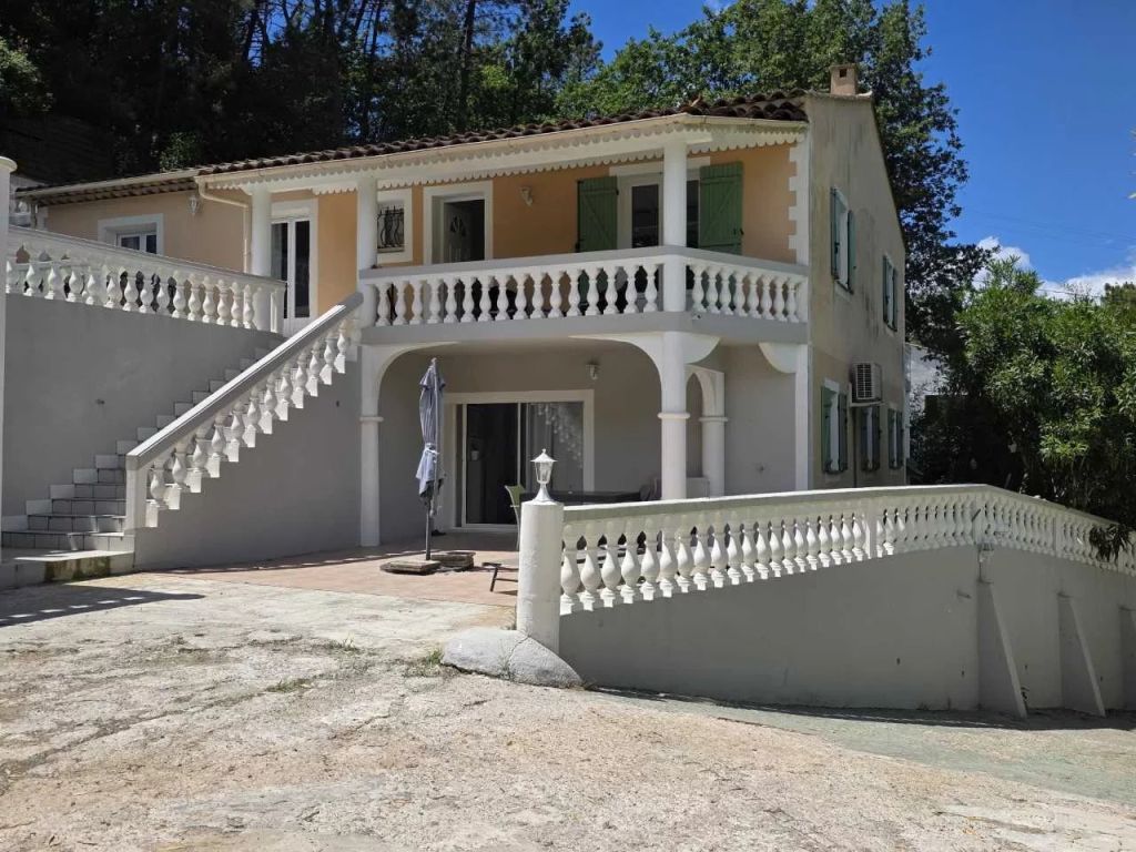 Villa 200 m²
