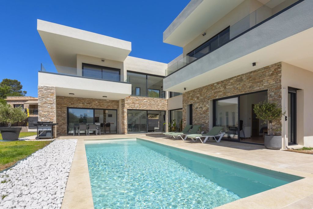 Maison 235 m²