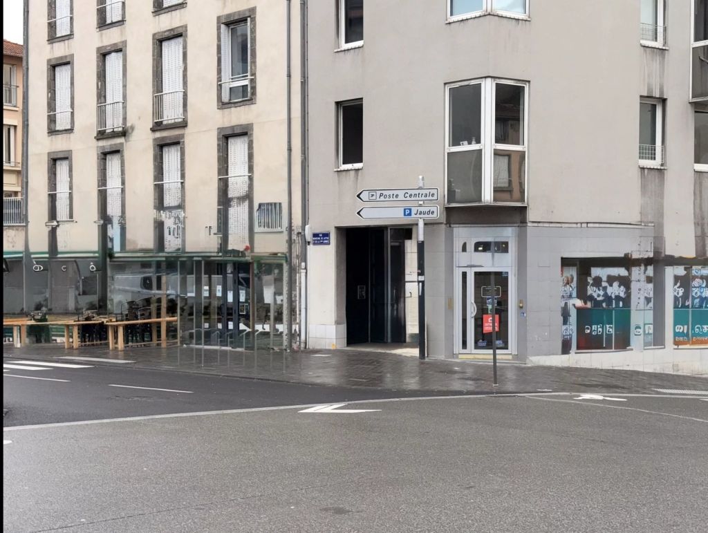 Local commercial 61 m²