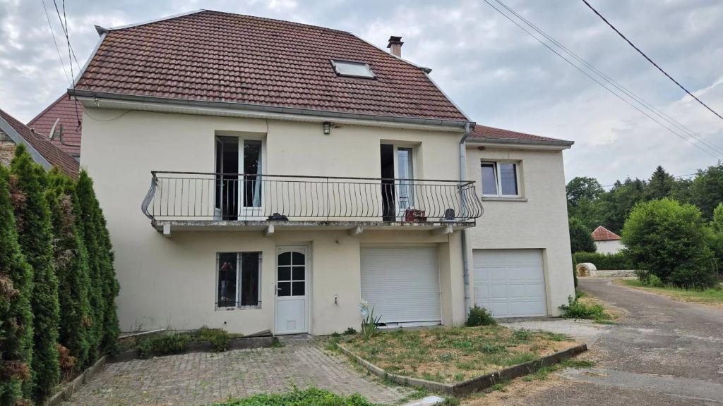 Maison de village 162 m²
