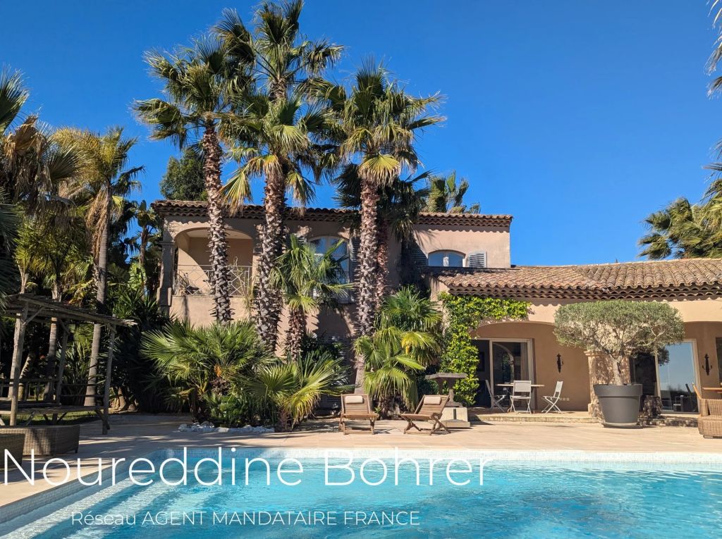 Maison 251 m²