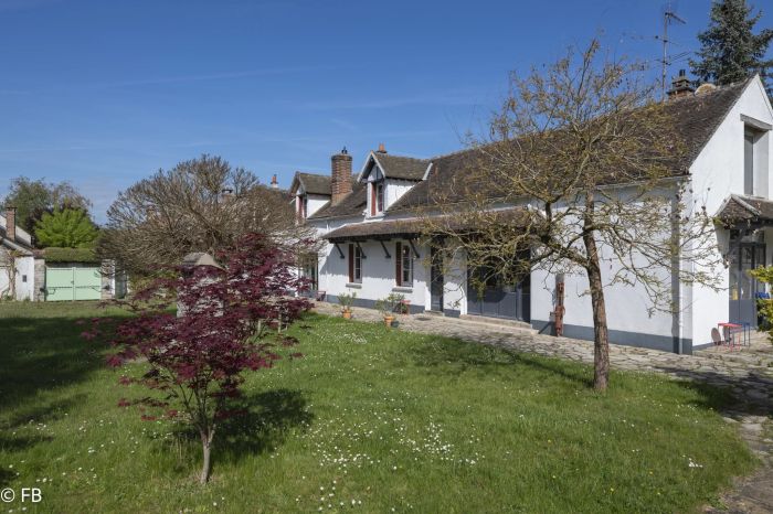 Le Vaudoué 77123 – Maison