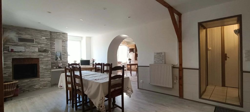 Maison 243 m²