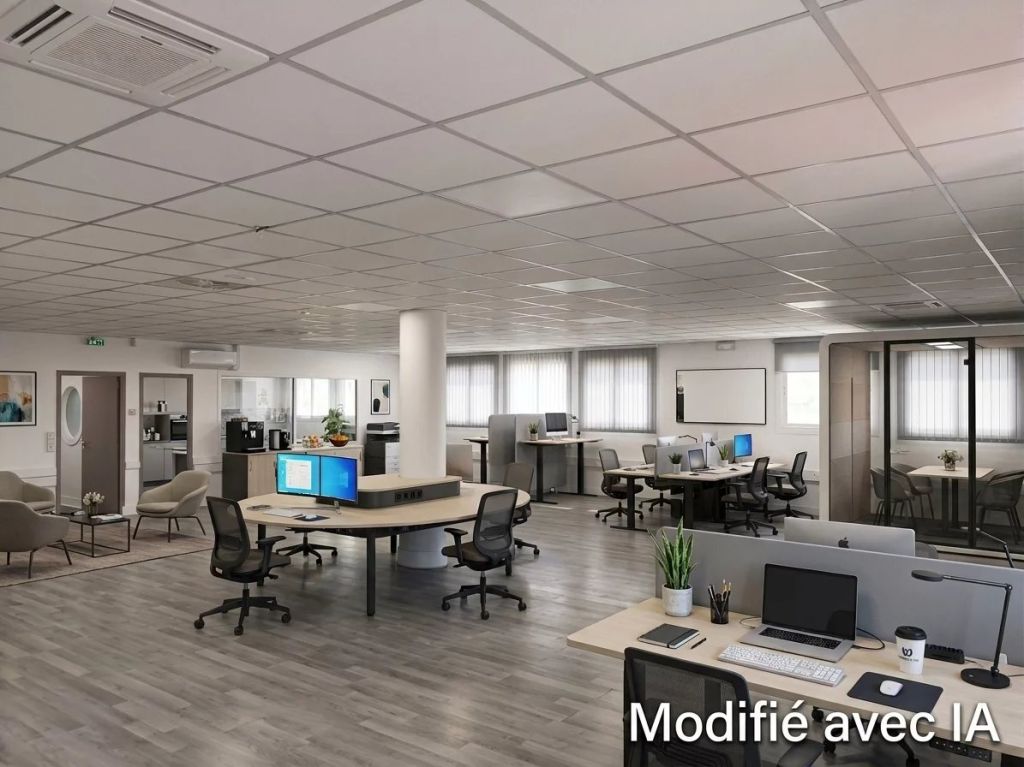 Bureau 275 m²