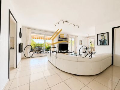 Fréjus 83600 – Appartement
