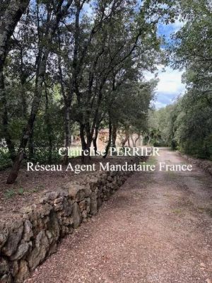 Vente Propriété Besse-sur-Issole - Réf. 13245A  - Mandataire immobilier Clairelise Perrier - image 2