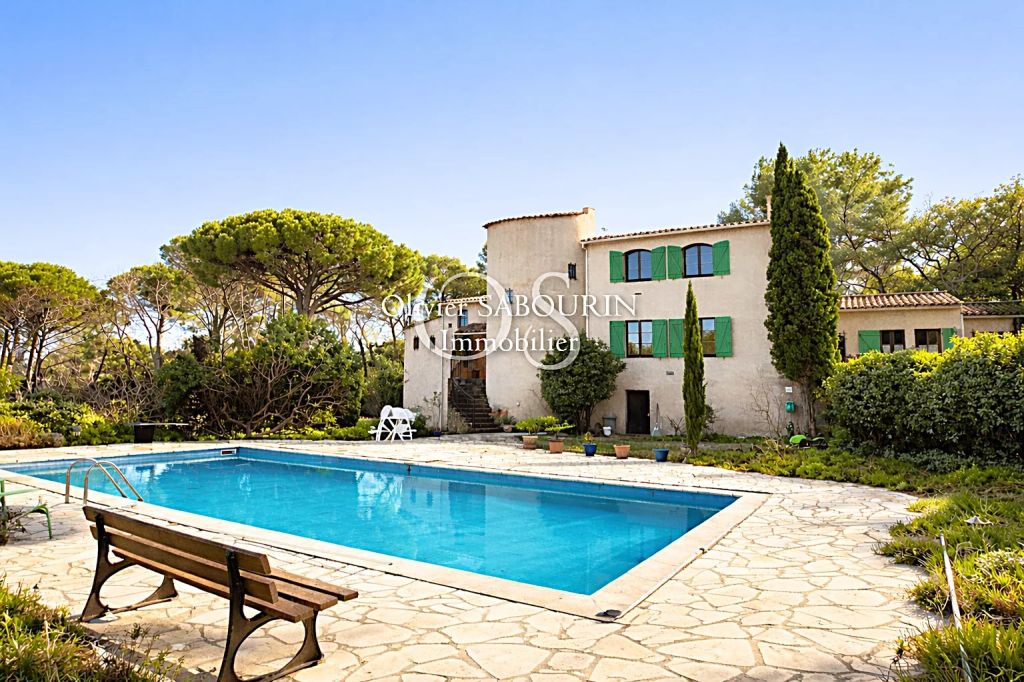 Propriété 422 m²