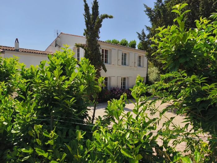 Saint-Romain-de-Benet 17600 – Villa