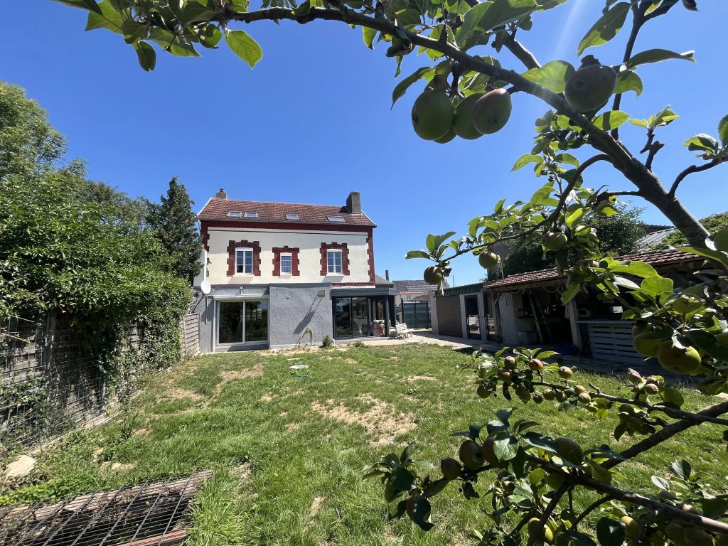 Maison 161 m² · à Saint Clair sur Epte · 160,8 m² · 255 000 €