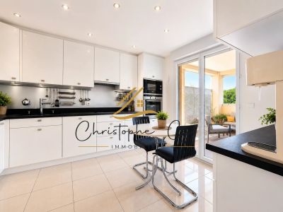 Fréjus 83600 – Appartement