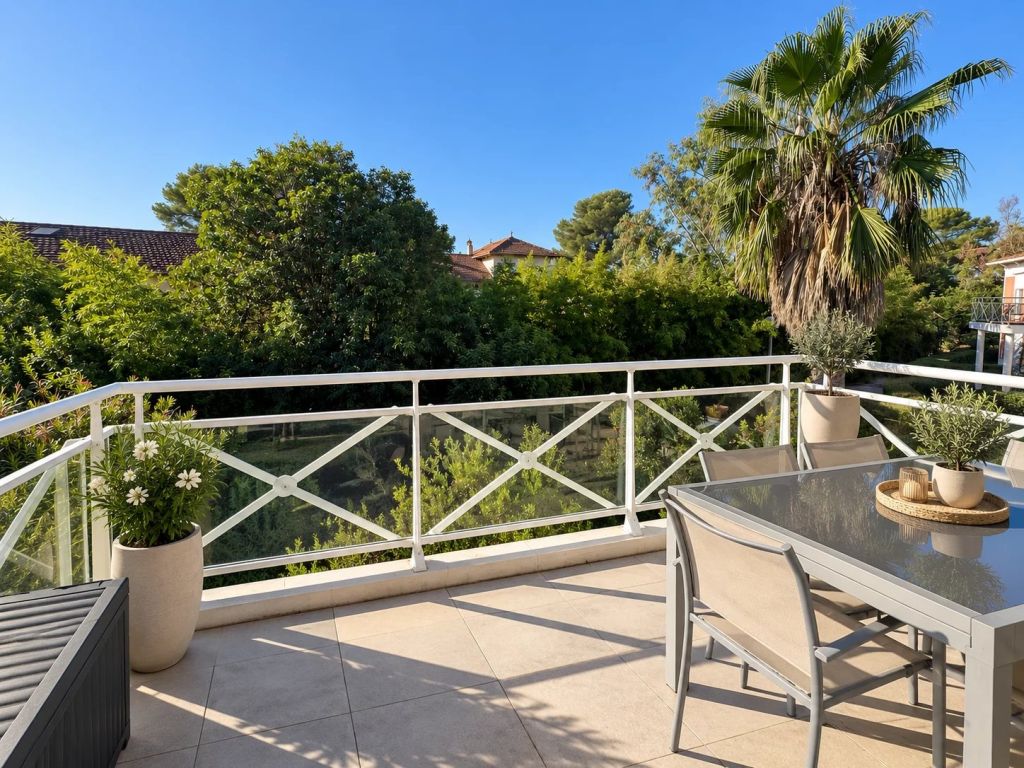 Appartement 3 pièces 65 m² · à Saint Raphael · 65 m² · 290 000 €