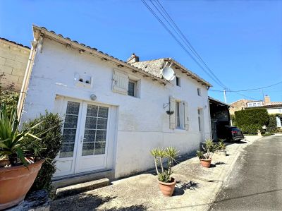 Saint-Dizant-du-Gua 17240 – Propriété