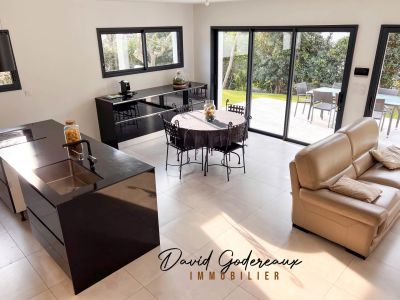 Vente Villa Saint-Raphaël - Réf. 12685  - Mandataire immobilier David Godereaux - image 2