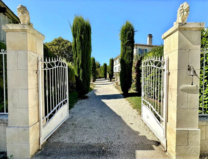 Saint-Dizant-du-Gua 17240 – Propriété