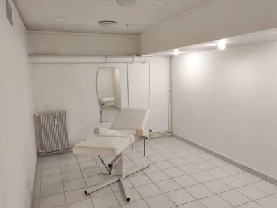 Bondy 93140 – Commerce