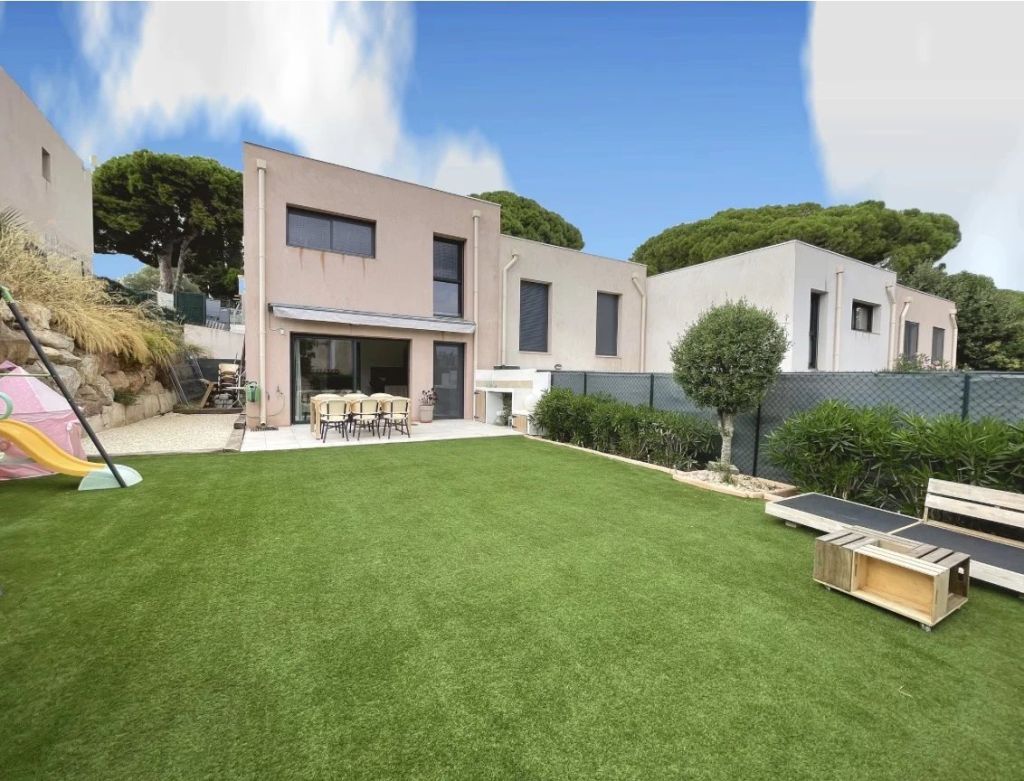 Maison 4 pièces 78 m² · à Annonces Frejus · 77,6 m² · 455 000 €