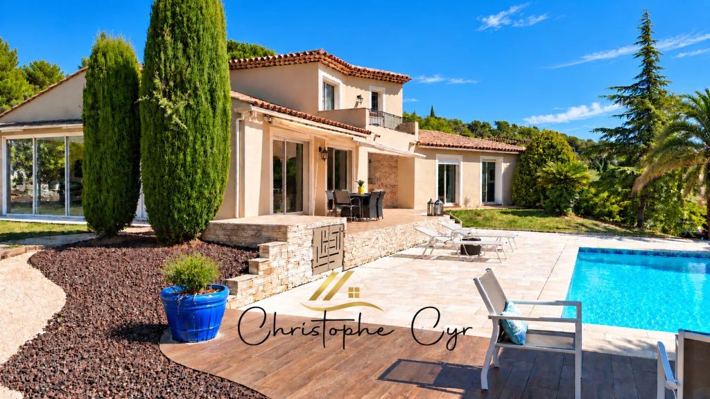 Maison 6 pièces 155 m² · à Saint-Raphaël · 155 m² · 949 000 €