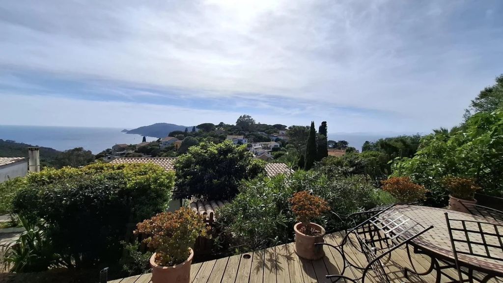 Maison 5 pièces 71 m² · à Hyères · 71 m² · 790 000 €