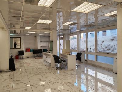 Commerce 78 m²