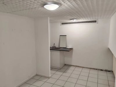 Bondy 93140 – Commerce